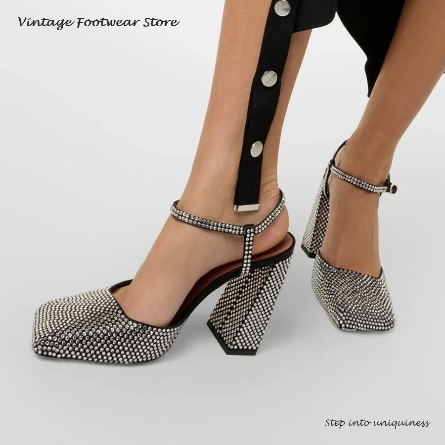 Vintage And Modern Fashion - Винтажные туфли-лодочки с украшением из кристаллов,